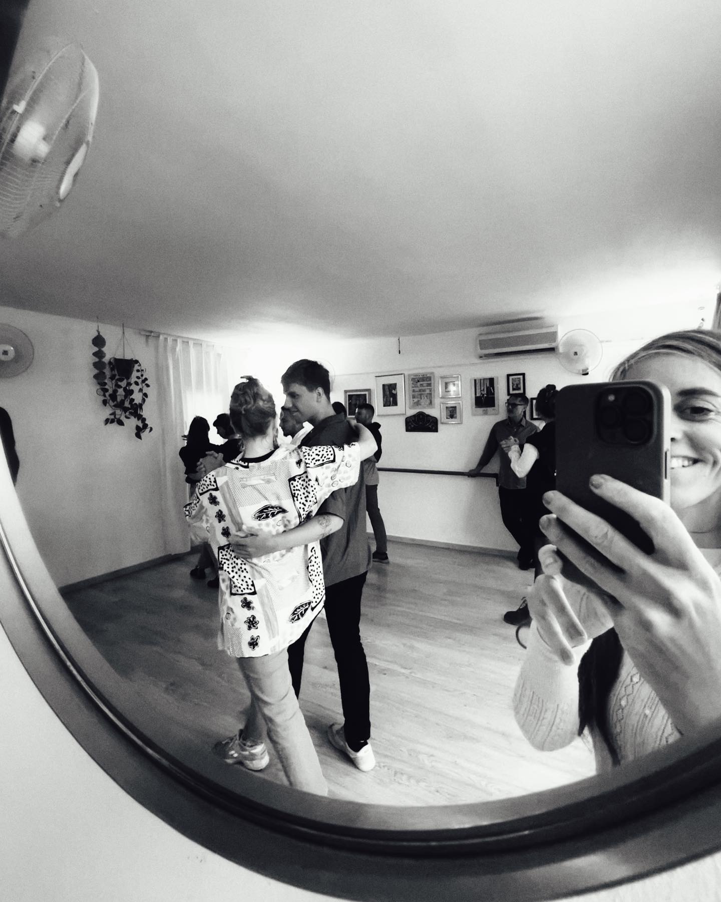 With sun, with rain, we keep tangoing!