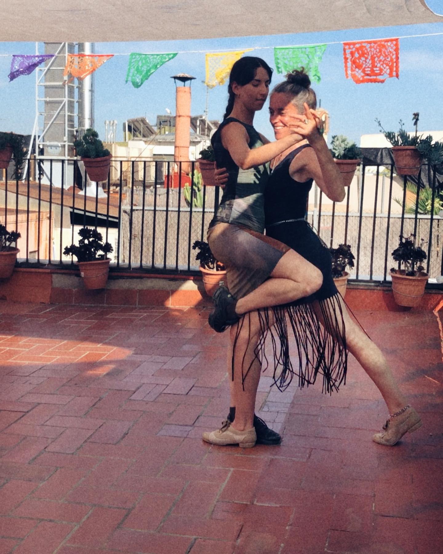 Finishing the working-dancing week this amazing souls sharing movement with you is a gift.